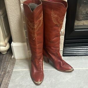 Women’s vintage Phoenix boot by Dingo. 7.5M